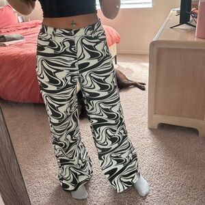 Wide leg abstract print jeans